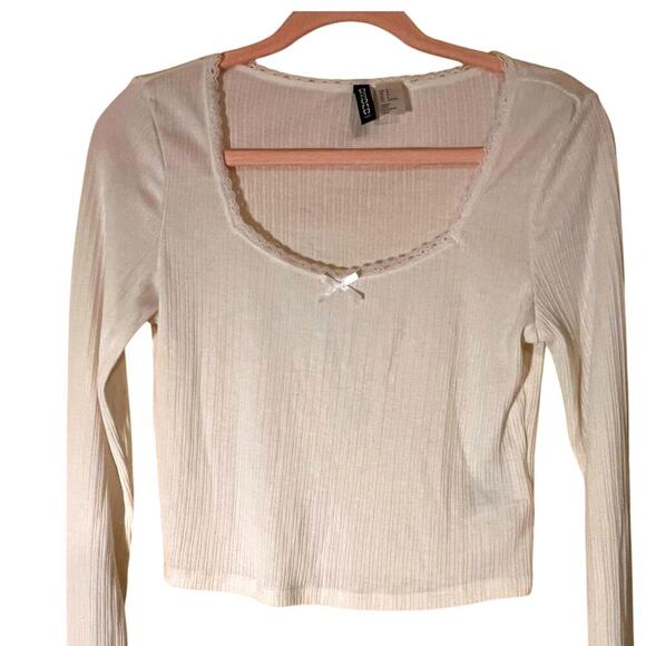 Divided Tops - Divided H&M White Long Sleeve Ribbed Bow   Cropped Shirt Tee Women’s‎ Medium